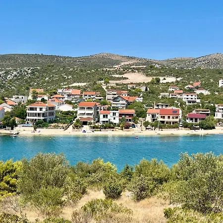 Kapetan بيت للعطل Podglavica
