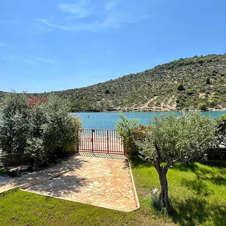 Kapetan * Podglavica