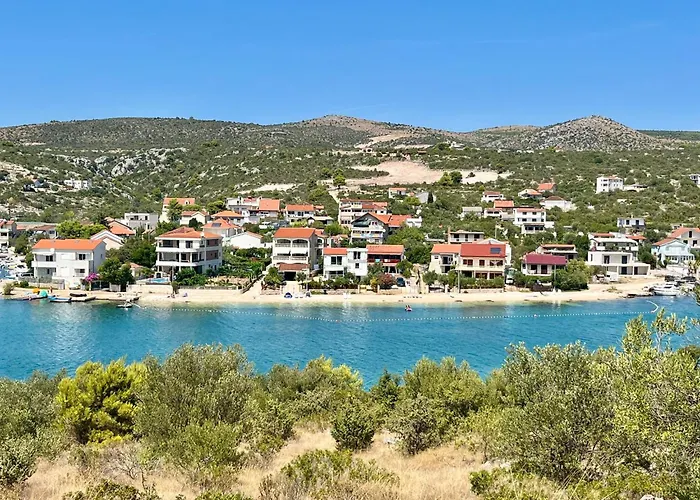 Kapetan 度假居 Podglavica